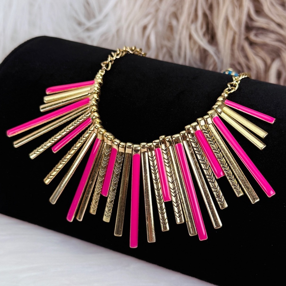 Pretty goldtone, pink enamel, metal fringe statement necklace